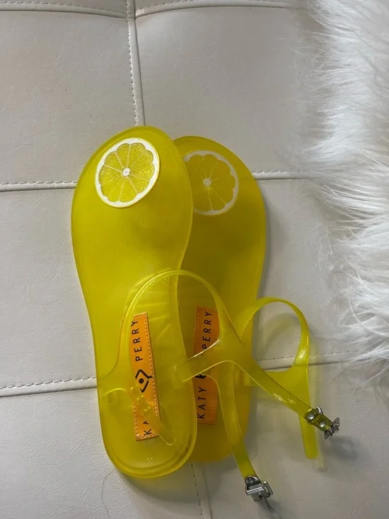 Katy Perry Collections Yellow Jelly Sandals with Lemon Accent - Picture 8 of 8